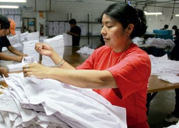 CANCILLER INDICÓ QUE DINA BOLUARTE FIRMÓ TRATADO DE ALTA MAR Y DIJO QUE ES FALSO QUE AFECTE LA SOBERANÍA DE LAS 200 MILLAS