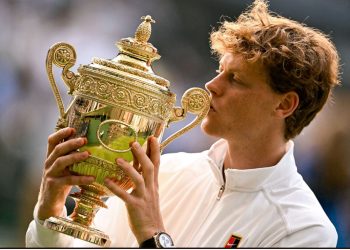 Jannik Sinner vence a Carlos Alcaraz y gana su primer título en Wimbledon