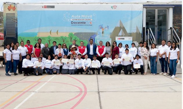 PRESIDENCIA DE LA REPÚBLICA DESTACA QUE EN ISLA CHINERÍA SE VIVE LA PERUANIDAD