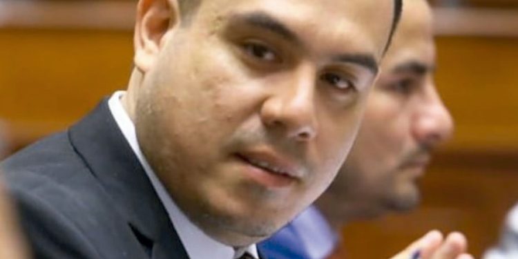 FISCALÍA ARCHIVÓ CASO CONTRA JOSÉ JERÍ POR PRESUNTA VIOLACIÓN SEXUAL