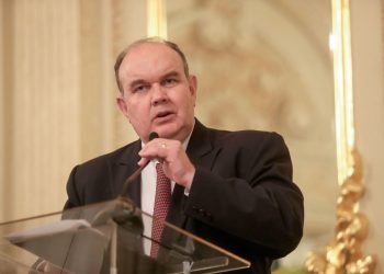RAFAEL LÓPEZ ALIAGA: “KEIKO FUJIMORI Y CÉSAR ACUÑA ESTÁN GOBERNANDO EL PAÍS A LA DIABLA”
