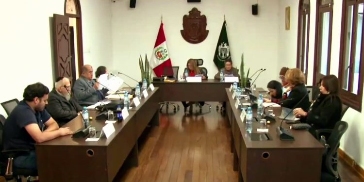 REGIDORES RECHAZAN AUMENTO DE ARBITRIOS PROPUESTO POR ALCALDESA DE SAN ISIDRO