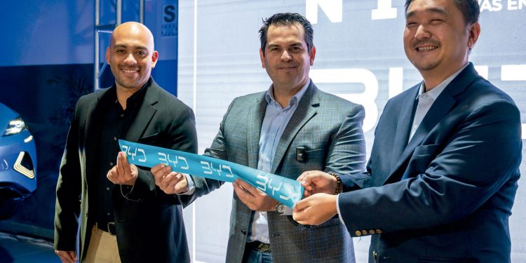 ERNESTO ÁLVAREZ PIDIÓ PRESENTARSE ANTE EL PLENO DEL CONGRESO EL 22 DE OCTUBRE PARA PLANTEAR CUESTIÓN DE CONFIANZA