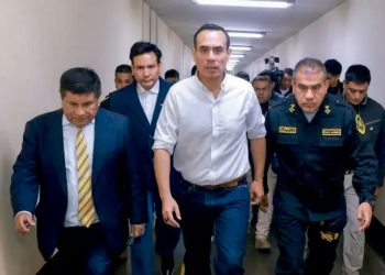 PRESIDENTE JERÍ DICE QUE ESTÁ “CONSTRUYENDO UN NUEVO GABINETE”: “SE ESTÁ VIENDO CON LA DEBIDA RESPONSABILIDAD”