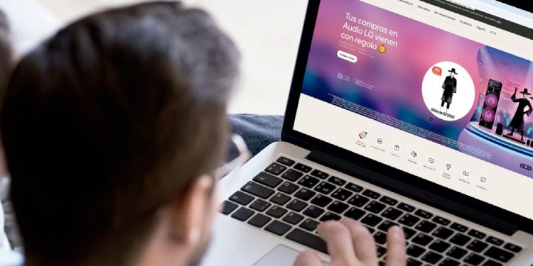 SANDOVAL SEÑALA QUE CARDENAL CASTILLO NO DEBE DECIR QUE GOBERNANTES “CONTRIBUYEN A LA MUERTE”: “ME PARECE IRRESPONSABLE”