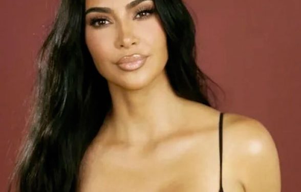 SHAKIRA SE EMOCIONA Y AGRADECE A DUA LIPA POR INTERPRETAR ‘ANTOLOGÍA’ DURANTE SU CONCIERTO EN BOGOTÁ