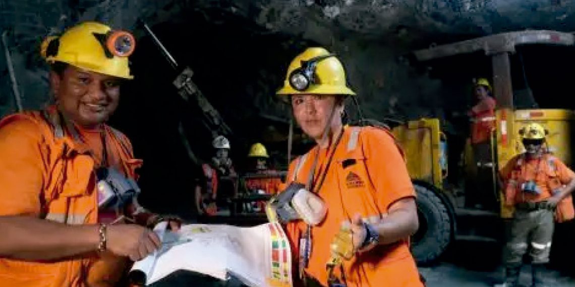 PAYASADA OFICIAL: PRESIDENTE JOSÉ JERÍ MONITOREA TRASLADO DE ERICK MORENO, ALIAS “EL MONSTRUO”