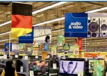 PAYASADA OFICIAL: PRESIDENTE JOSÉ JERÍ MONITOREA TRASLADO DE ERICK MORENO, ALIAS “EL MONSTRUO”