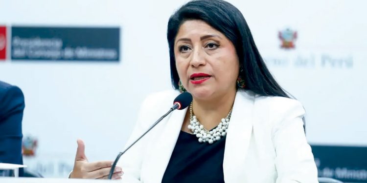 DENISSE MIRALLES NIEGA CUOTAS POLÍTICAS EN EL GABINETE Y ALISTA REUNIÓN CON EL MININTER Y LA PNP PARA AGILIZAR ESTRATEGIA DE SEGURIDAD