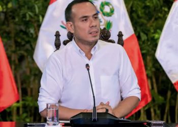 JOSÉ JERÍ RECONOCE QUE SU AMIGA TRABAJÓ PARA ÉL EN EL CONGRESO Y LE PAGÓ DE SU BOLSILLO: “NO HAY NADA IRREGULAR”