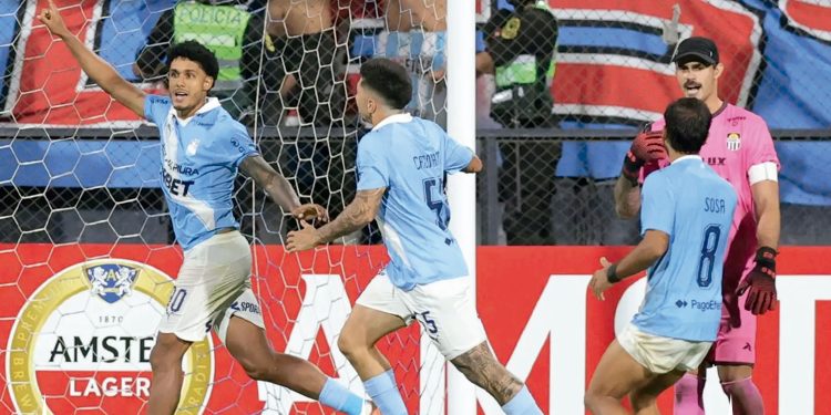 COPA LIBERTADORES: CRISTAL DERROTA A CARABOBO POR PENALES Y CLASIFICA A FASE DE GRUPOS