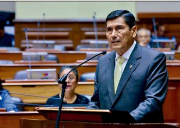 ESCÁNDALO EN ONPE: ENCUENTRAN CIENTOS DE VOTOS EN CAJAS ABANDONADAS EN CALLES DE SURQUILLO