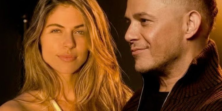 STEPHANIE CAYO CONFIESA QUE ESTÁ ENAMORADA DE ALEJANDRO SANZ