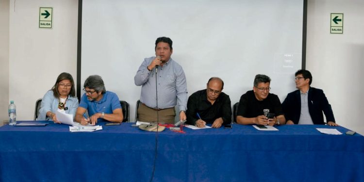UN DEBATE TÉCNICO ENTRE FUERZA POPULAR Y JUNTOS POR EL PERÚ DONDE SE DEMOSTRÓ QUE EL PARTIDO DE KEIKO FUJIMORI ESTÁ PREPARADO PARA GOBERNAR
