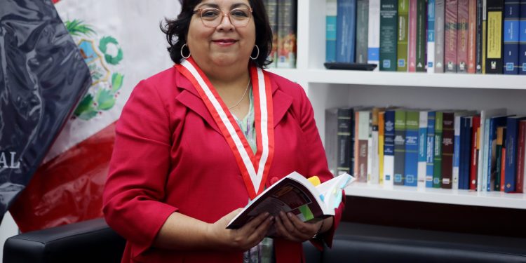 JUEZA SUPREMA TITULAR EMILIA BUSTAMANTE OYAGUE DISERTARÁ EN ARGENTINA SOBRE DERECHO SUCESORIO