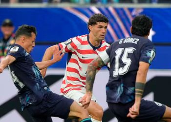 ¡Estados Unidos toma la delantera y toma el control 2-0!