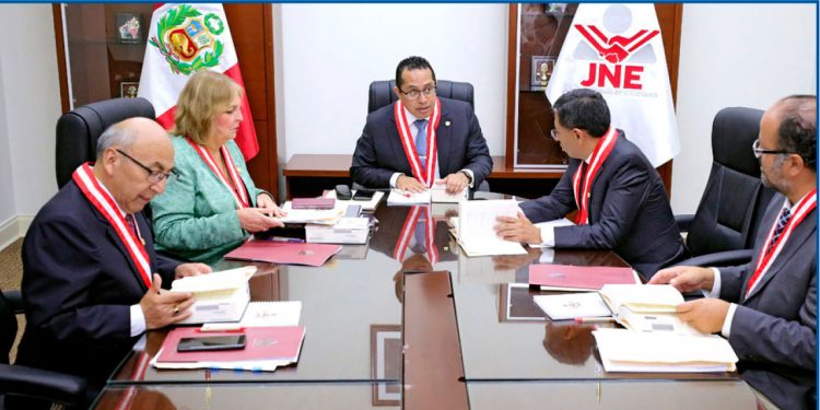 OBSERVADORES DE LA UNIÓN EUROPEA RECHAZAN LA NARRATIVA DE FRAUDE ELECTORAL EN PERÚ