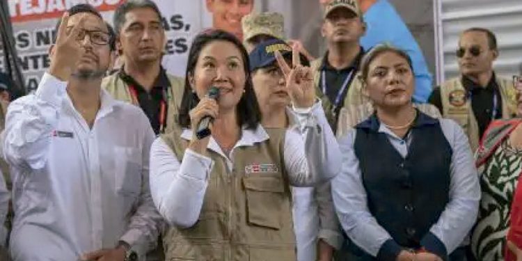 PRESIDENTA KEIKO FUJIMORI EXPRESA RESPALDO DEL GOBIERNO A LA POLICÍA Y FUERZAS ARMADAS