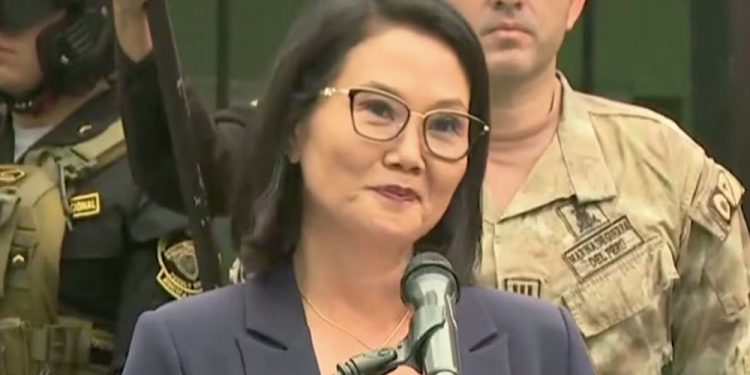 PRESIDENTA KEIKO FUJIMORI EXPRESA RESPALDO DEL GOBIERNO A LA POLICÍA Y FUERZAS ARMADAS