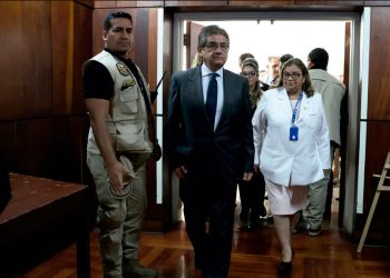 MARCO VINELLI PIDE AL CONGRESO DEFINIR FACULTADES LEGISLATIVAS HASTA EL LUNES
