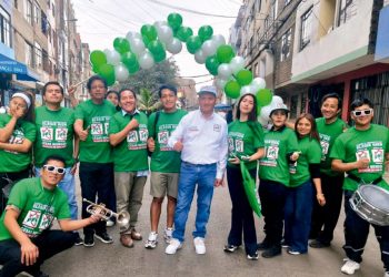 PRESIDENTA KEIKO FUJIMORI RECIBE CARTAS CREDENCIALES DE CINCO EMBAJADORES