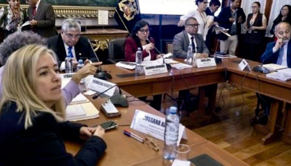PRESIDENTA KEIKO FUJIMORI RECIBE CARTAS CREDENCIALES DE CINCO EMBAJADORES